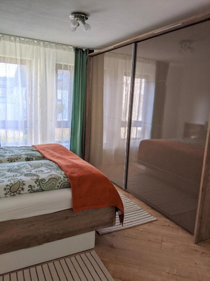 With Parking Garage Apartment Metzingen (Tubingen)