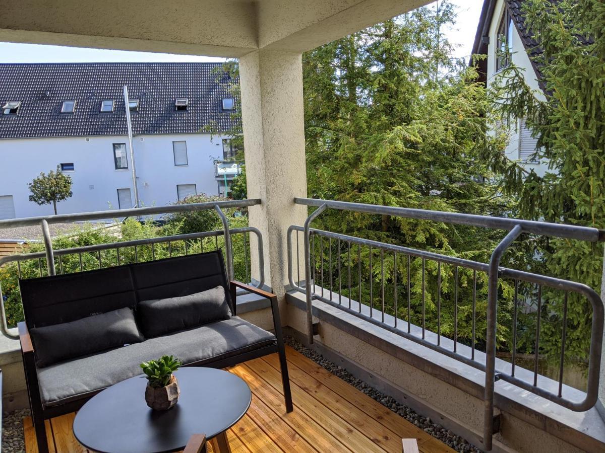 With Parking Garage Apartment *